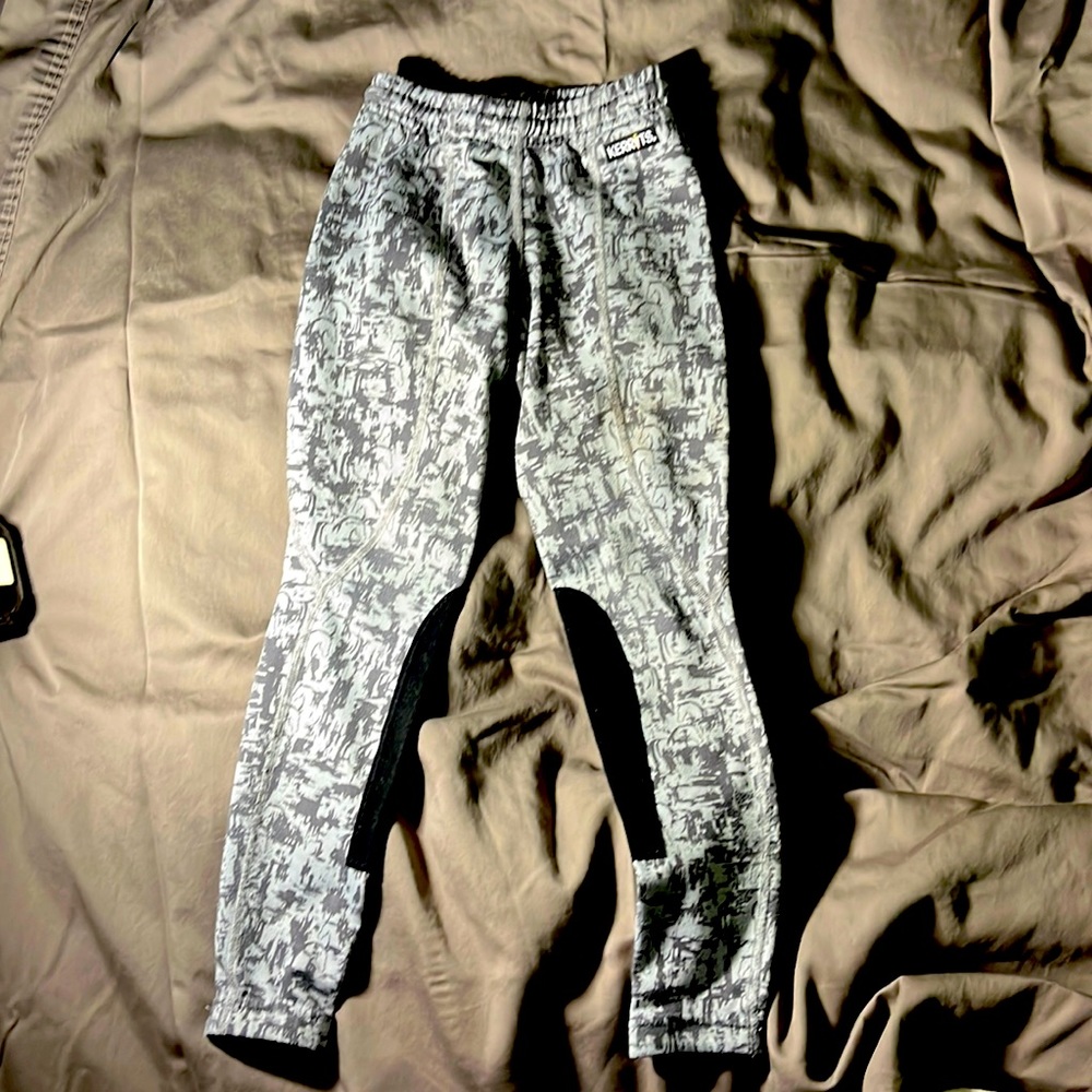 Kerrits girls riding pants. Size xs